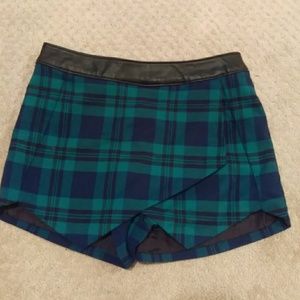 Bethany Mota Aero Plaid Envelope Skort