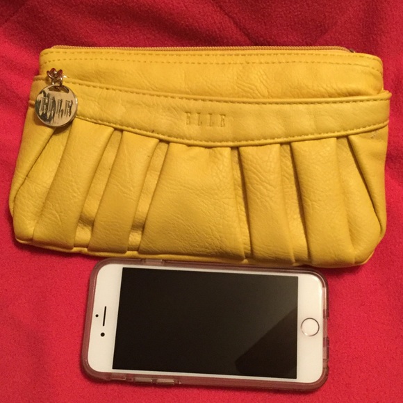 Elle Yellow Clutch - Picture 7 of 8