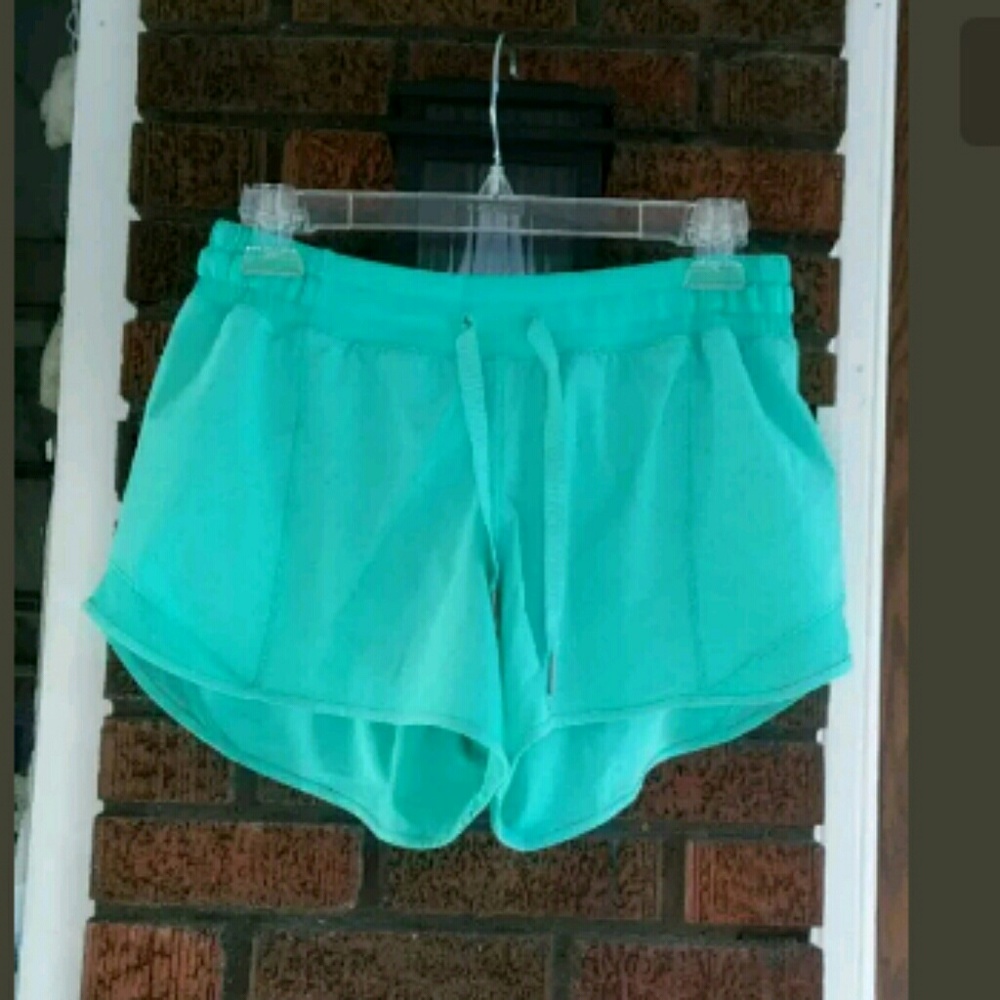 NWT Lulu Hotty Hot Short Long