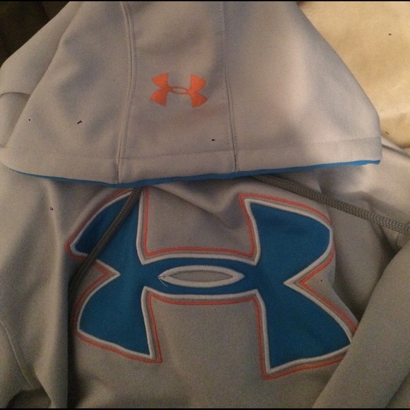 Gray/white Underarmour hoodie - Picture 4 of 4