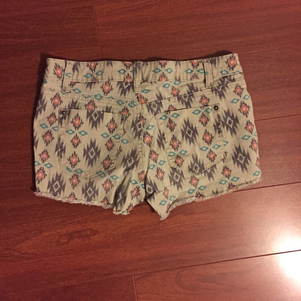 Aztec Shorts - Picture 2 of 3