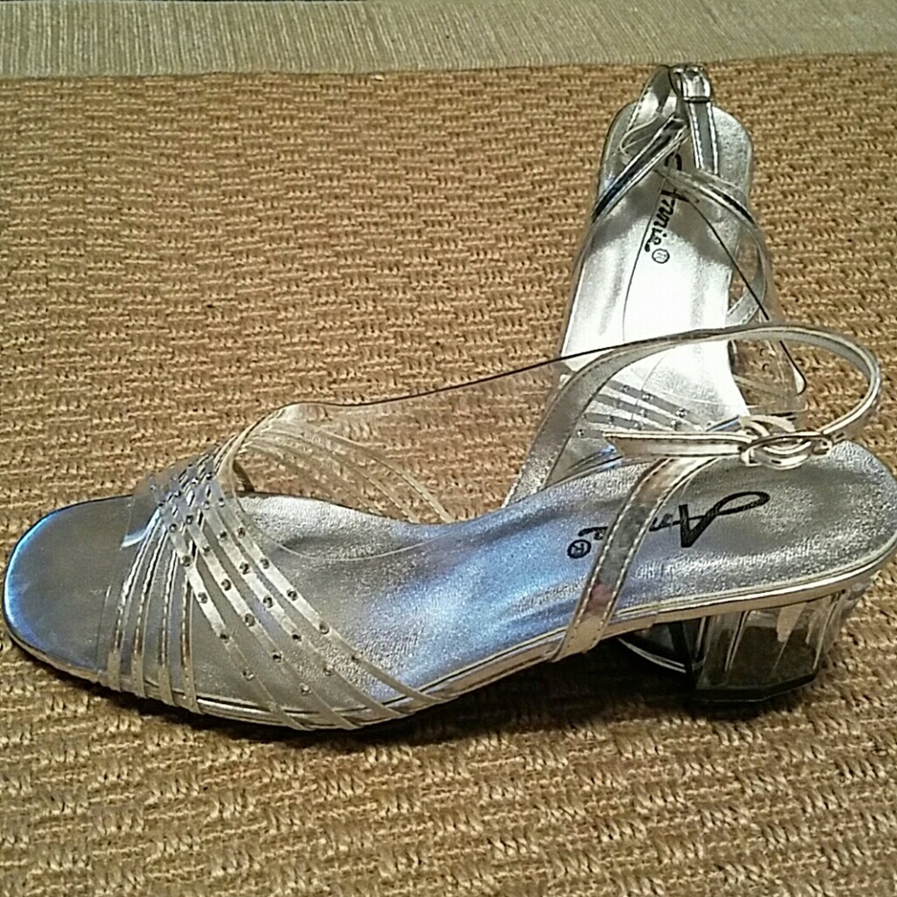 Formal shoes