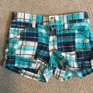 Old Navy plaid shorts. Girls size 7