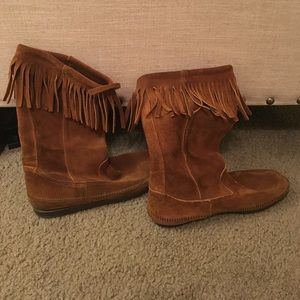 Minnetonka Suede Fringe Boots