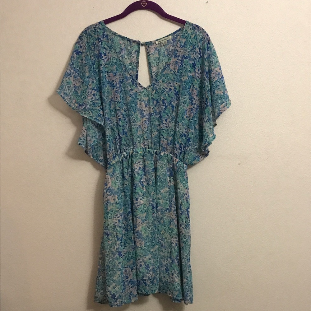 Butterfly sleeve backless dress