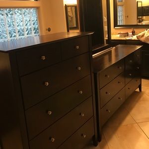 Cherry wood dresser set