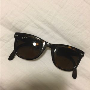 Folding Wayfarer Ray-Bans Polarized with Case