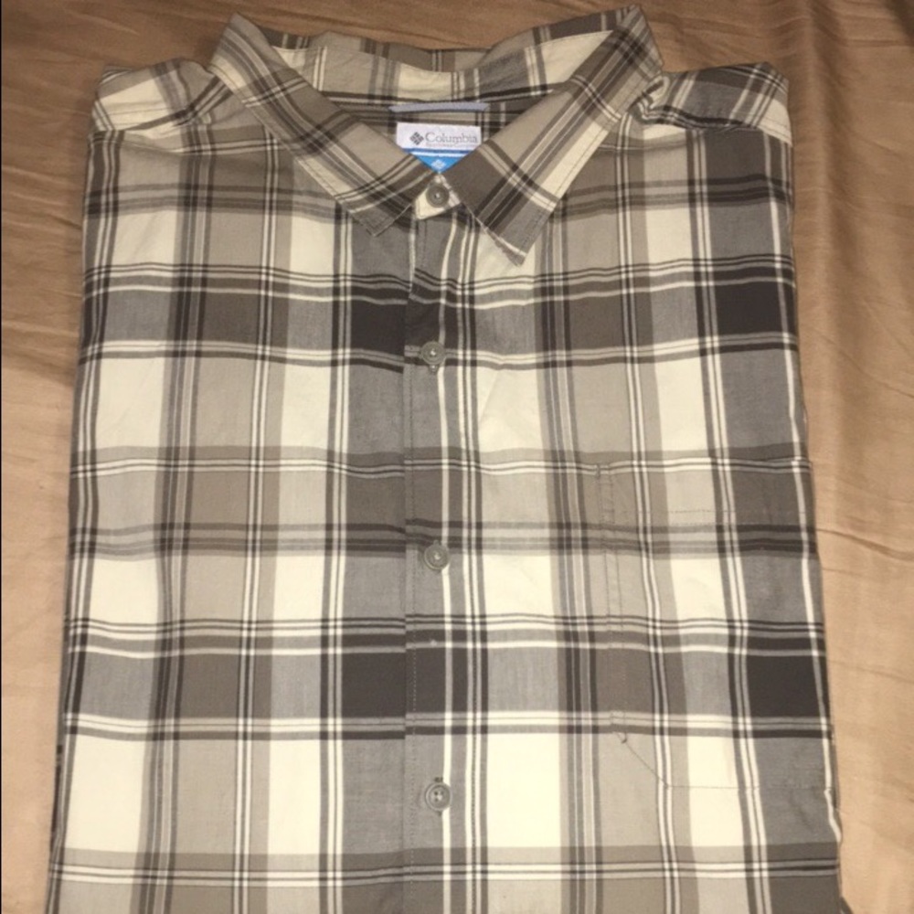 Columbia men's button down shirt