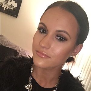 Meet your Posher, Andrea