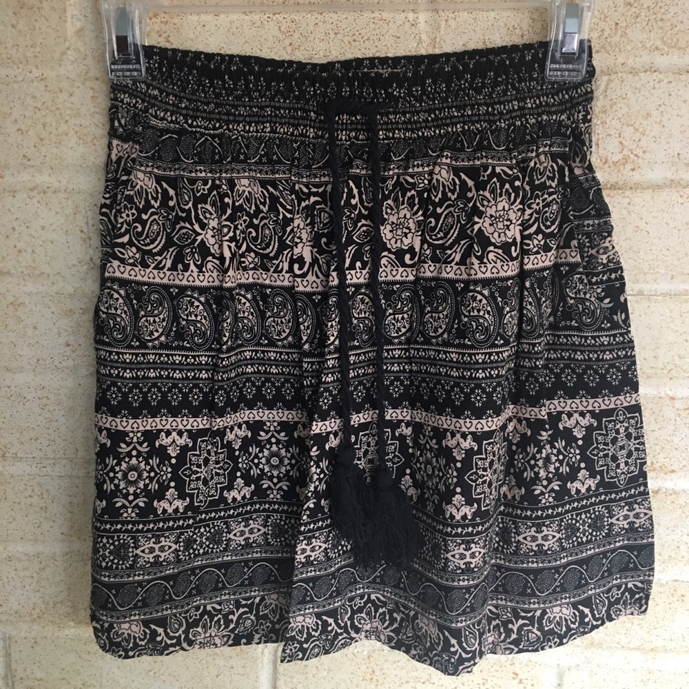 Pull&Bear elastic waist skirt with tie!