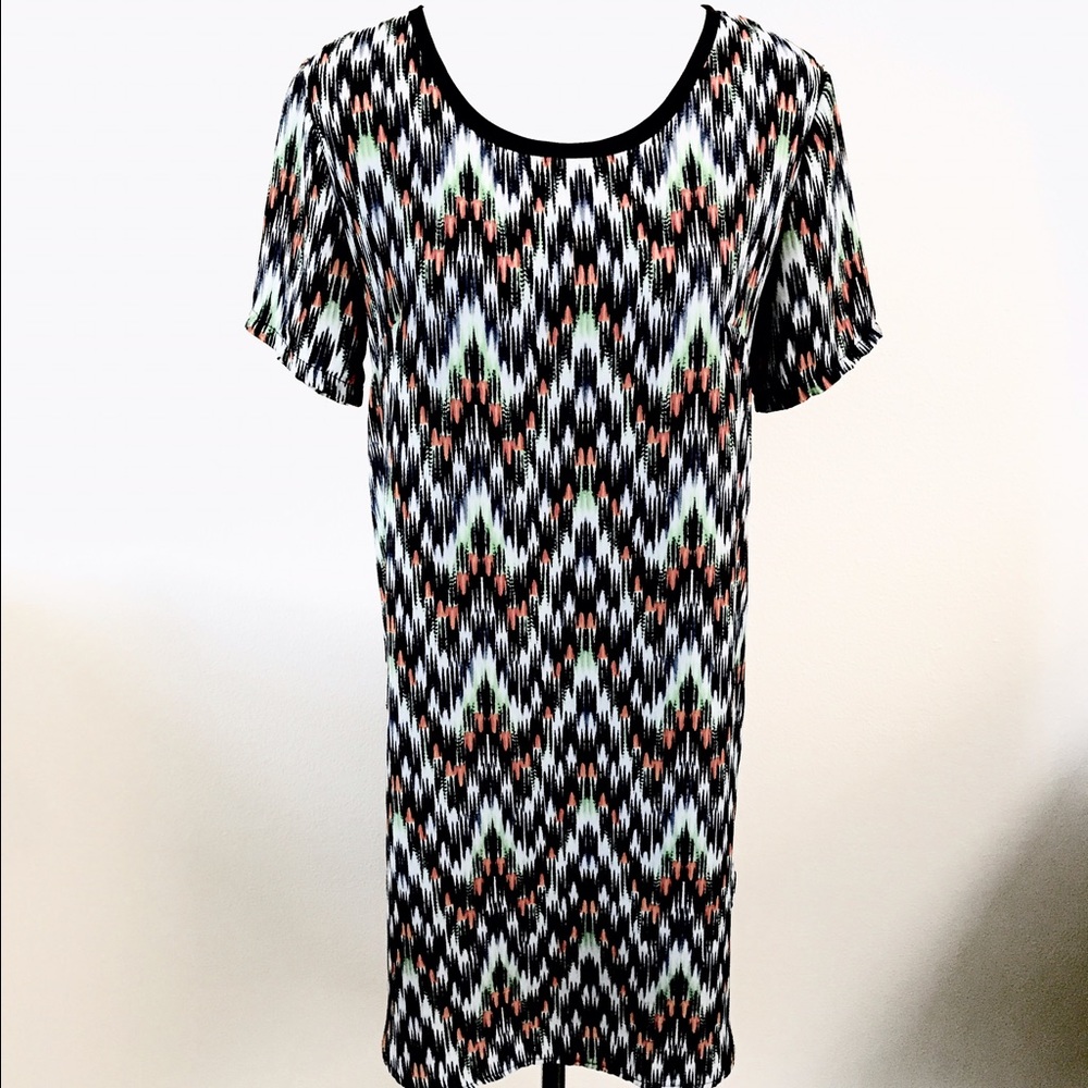 LUSH shift dress size small