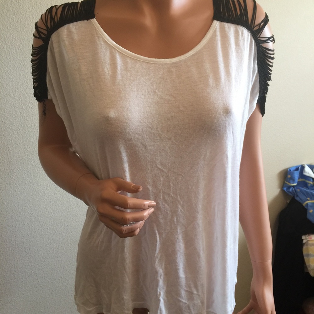 😘😘SOLD🤣🤣One Clothing Top