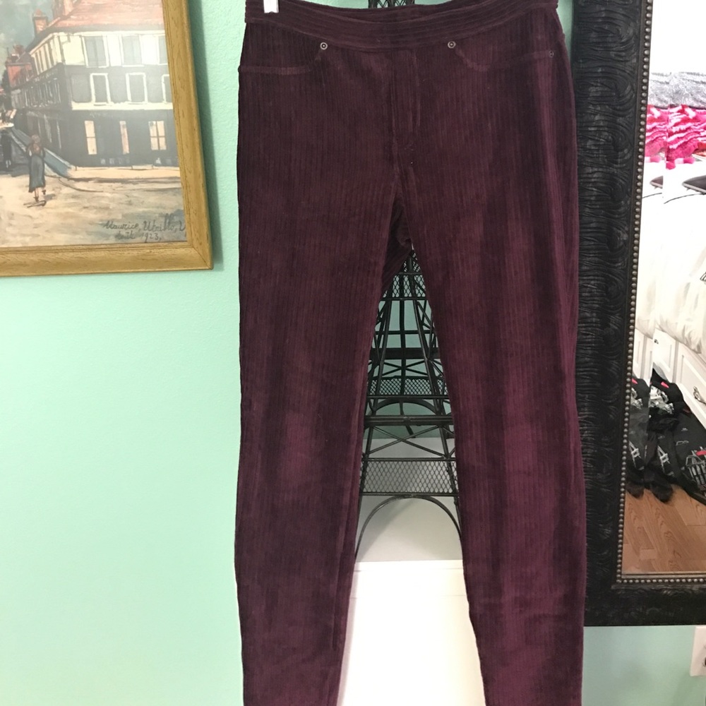 Soft and velvety pant/leggings in eggplant purple