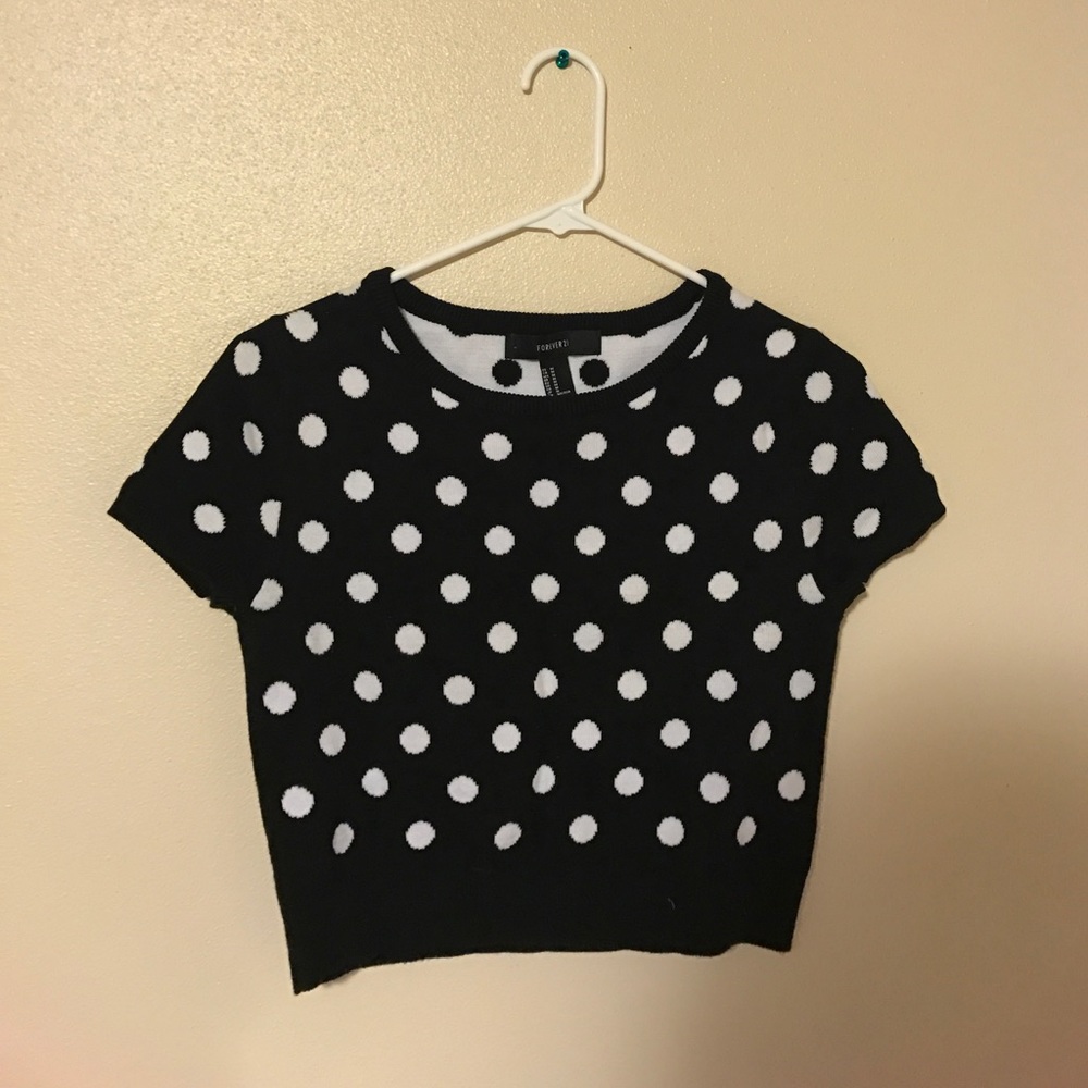 Forever21 Black and White Sweater T-shirt