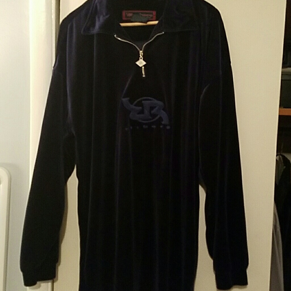 Valour Pullover - Picture 3 of 3