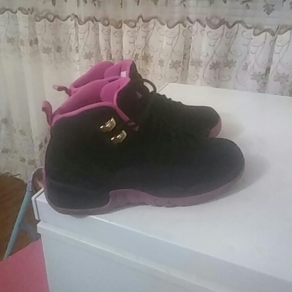jordan 12's