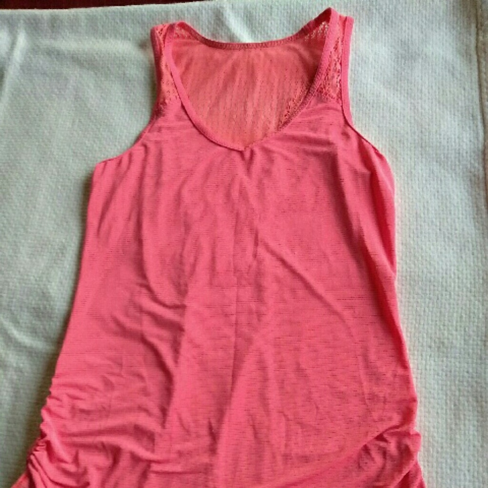 Lululemon Bright peach mesh tank top sz6