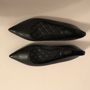 Black Michael Kors flats leather