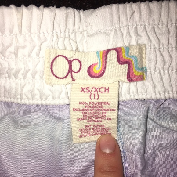 Shorts - Picture 3 of 3