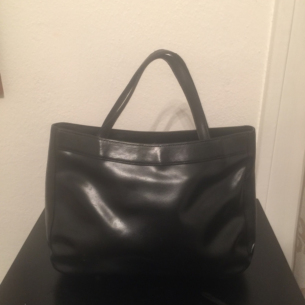 Black Ann Taylor handbag