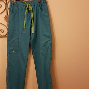 Turquoise scrub pant
