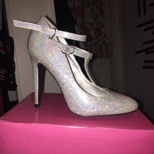 Holographic high heels
