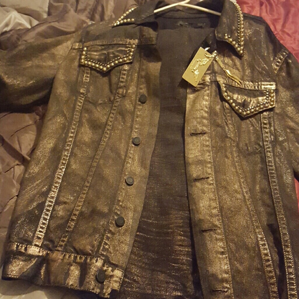 Robin Jean outfit