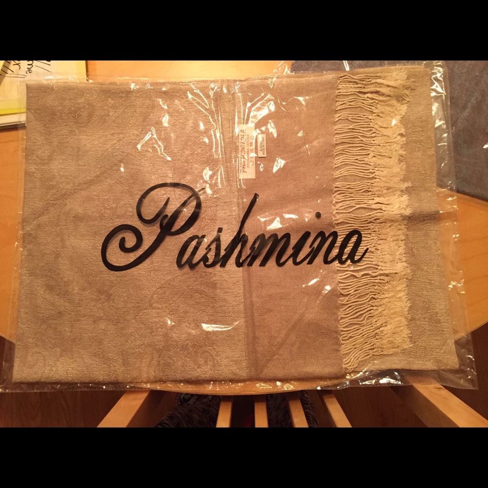 Pashmina scarf
