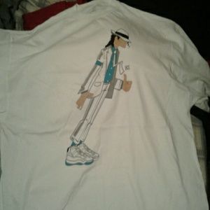 Sneakerheadz shirt