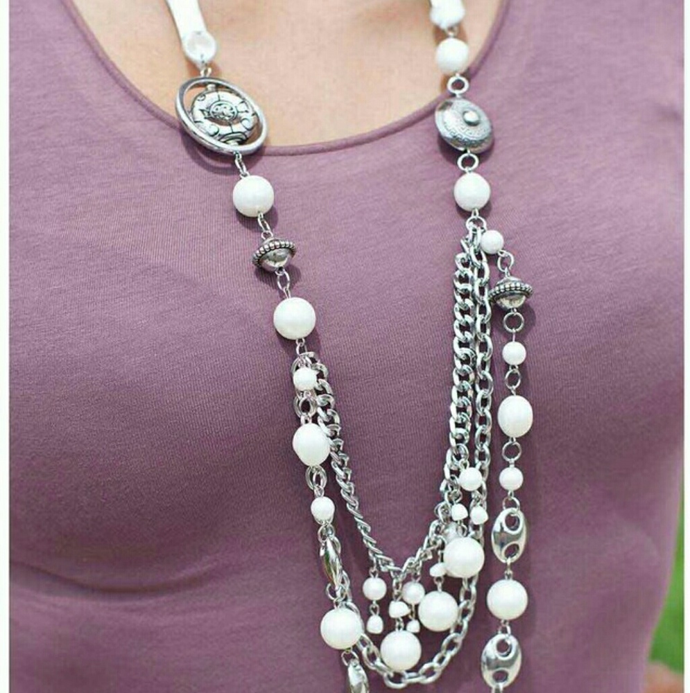 NWT white adjustable necklace ribbon closure