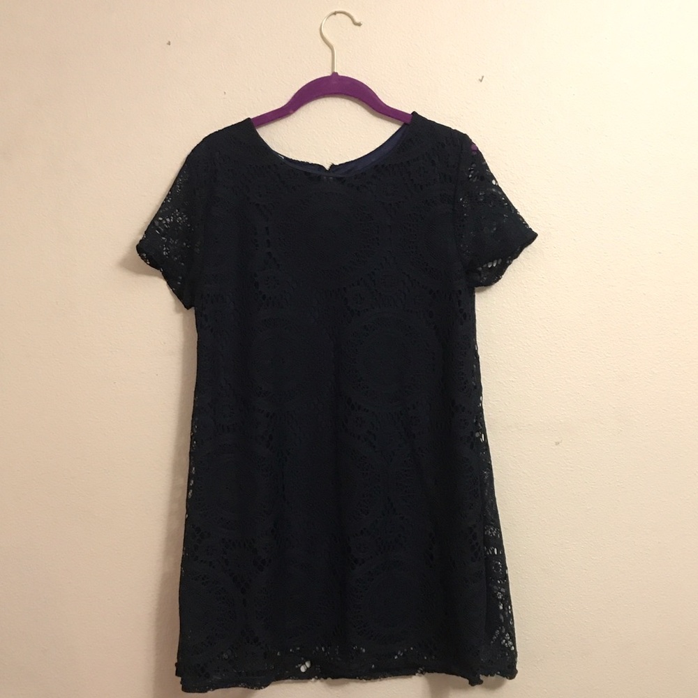 Lace short sleeve navy top