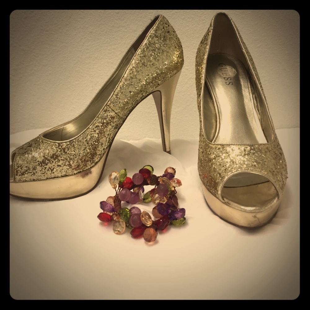 {SOLD} Guess Gold Large Glitter Peep Toe Heels Sz
