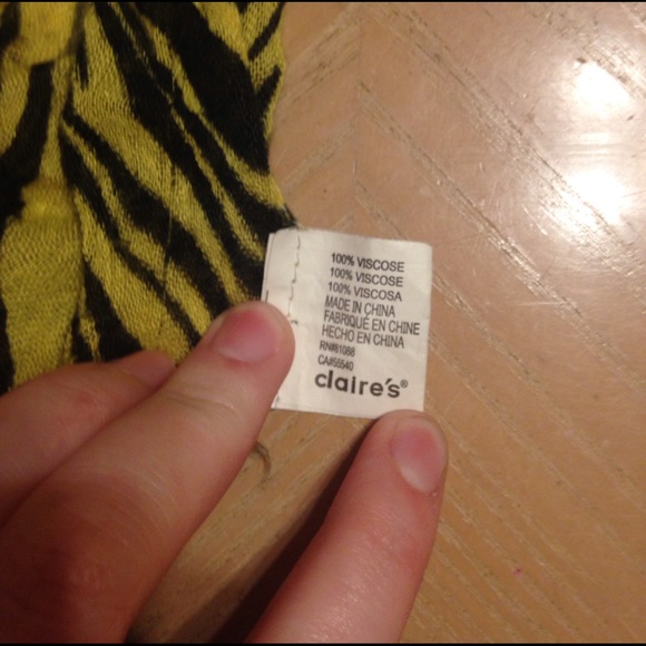 Yellow and Black Animal Print Scarf - Picture 4 of 4