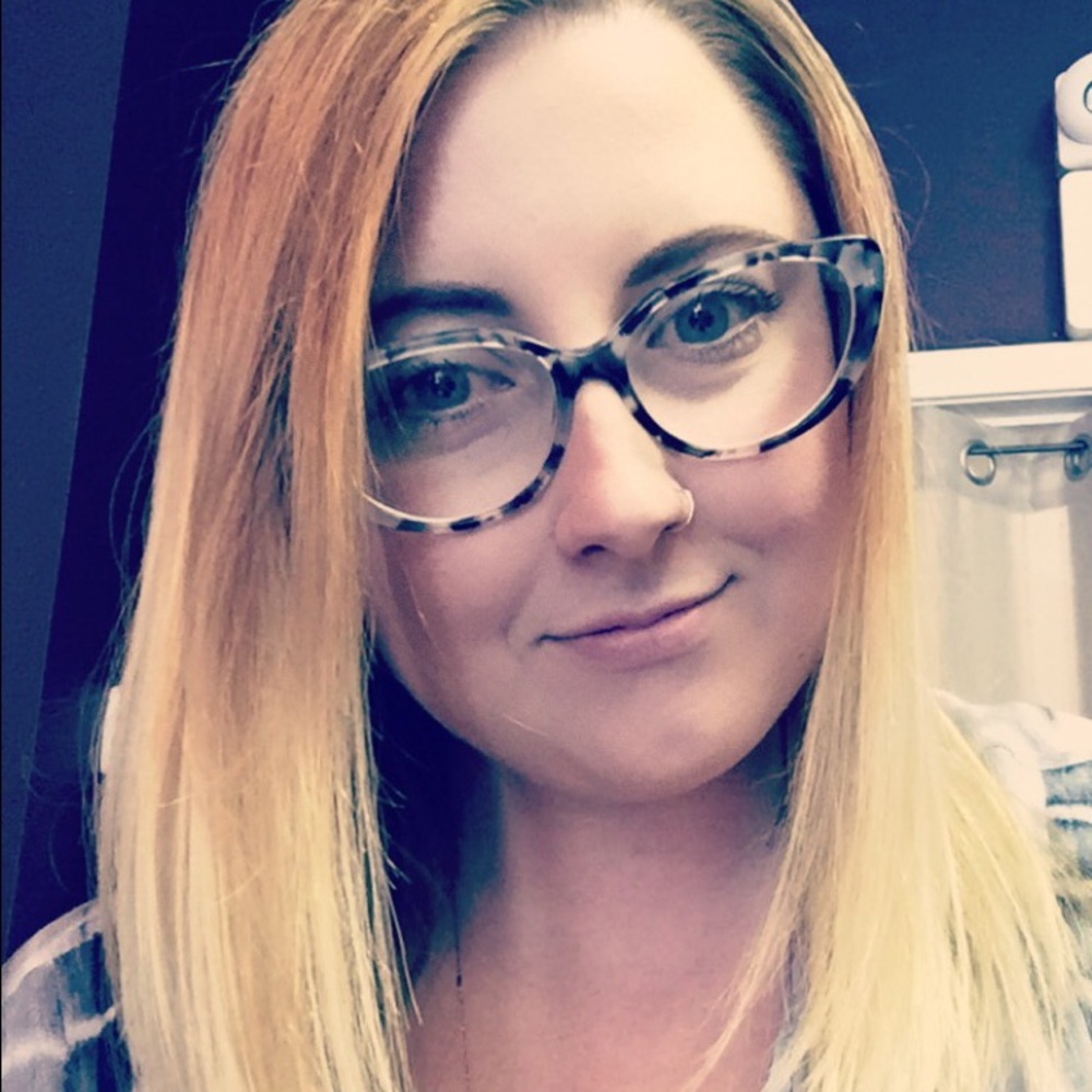 Meet your Posher, Kayla