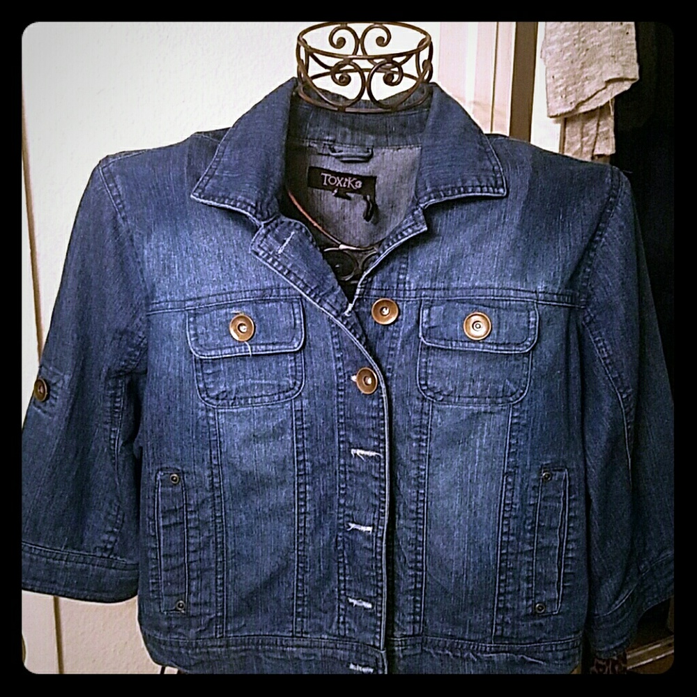 Plus Size cropped denim jacket