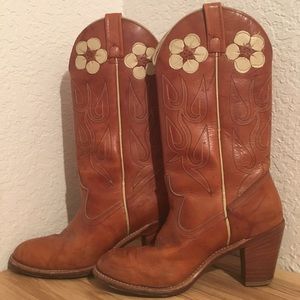 Cute ACME cowboy boot with embroidered flower.