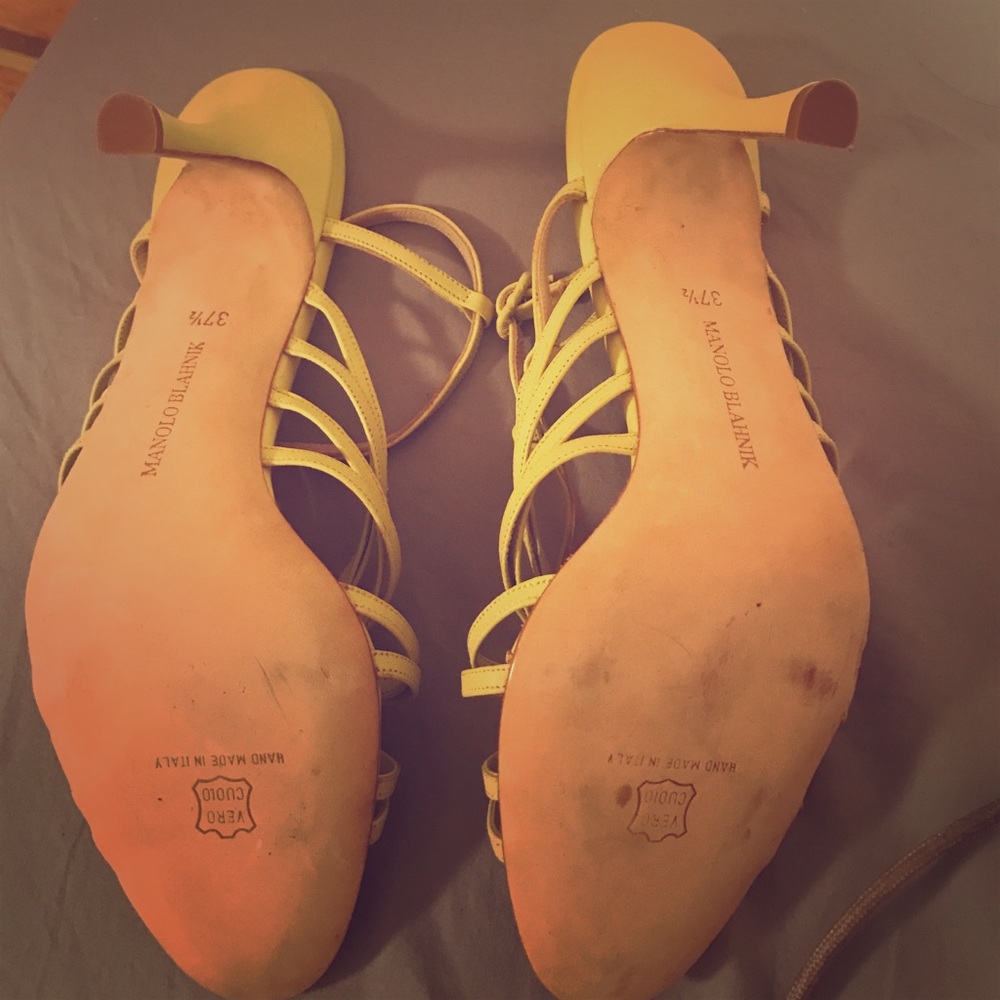 Manolo blahnik yellow classy heels
