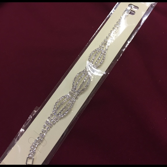 Bracelets - Picture 4 of 6