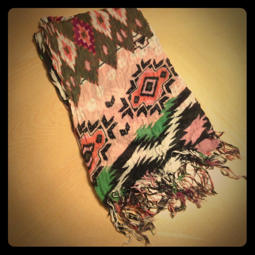 Trendy Tribal Print Scarf