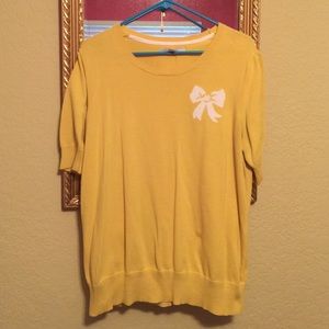 Yellow bow top