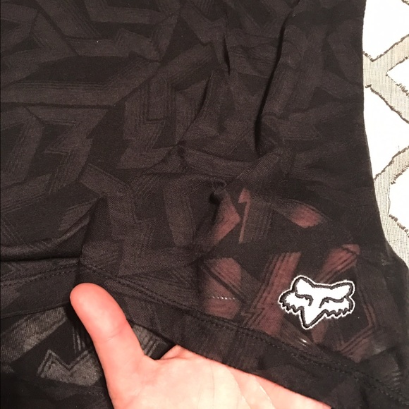 FOX V-neck Shirt - Picture 3 of 4