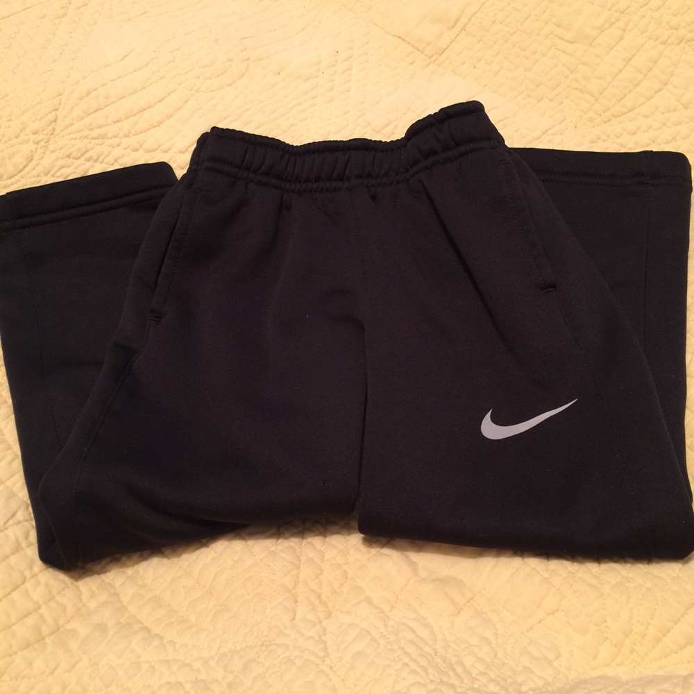 Boys Nike therma-fit size 3T pants