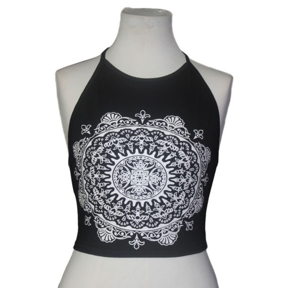 NWT black boho halter crop top - Picture 2 of 3