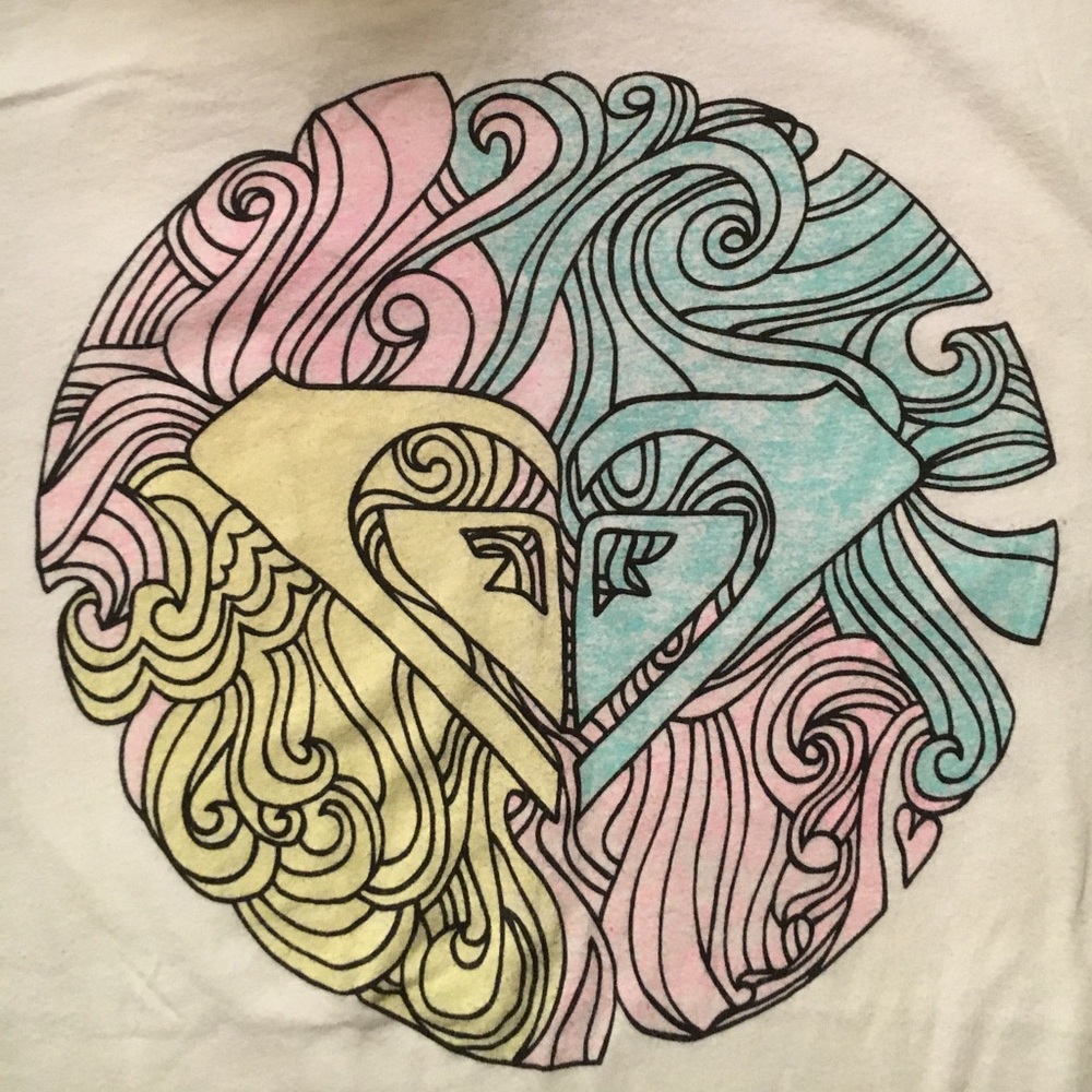 ROXY FITTED XS GRAPIC T-SHIRT