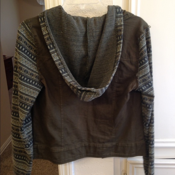 Others Follow jacket - Picture 2 of 3