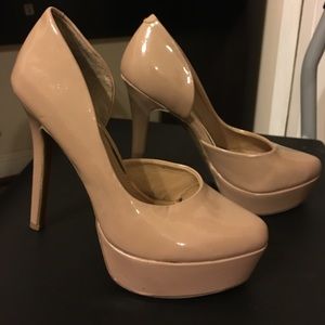Jessica Simpson nude pumps