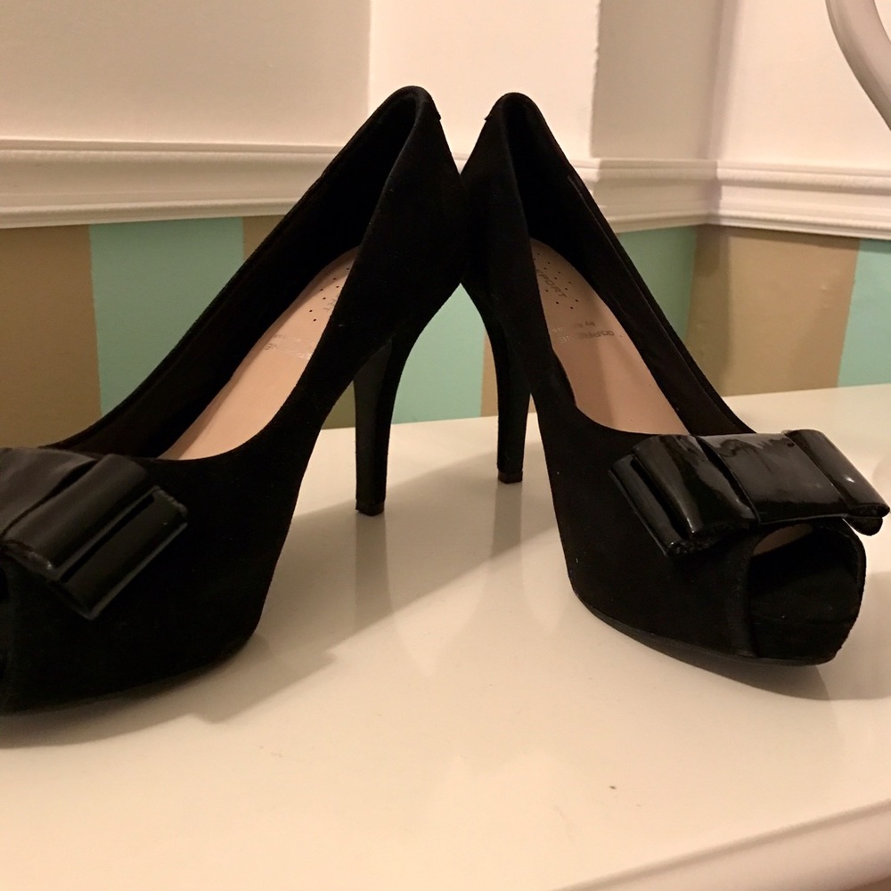 Black suede heels