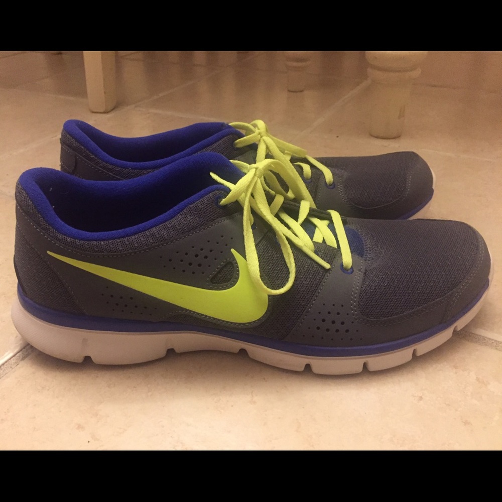 WORN ONCE!!! Mens Nikes