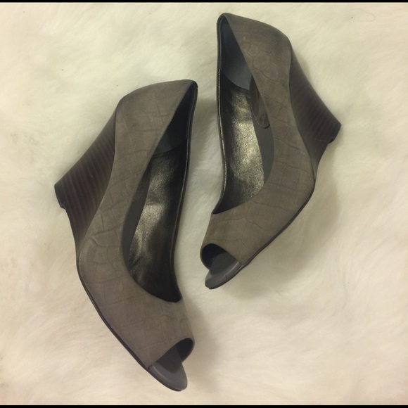 Banana Republic Shoes - Banana Republic Croc Embossed Wedges