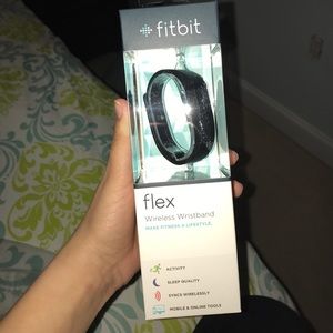 BRAND NEW NEVER WORN FITBIT FLEX WRISTBAND